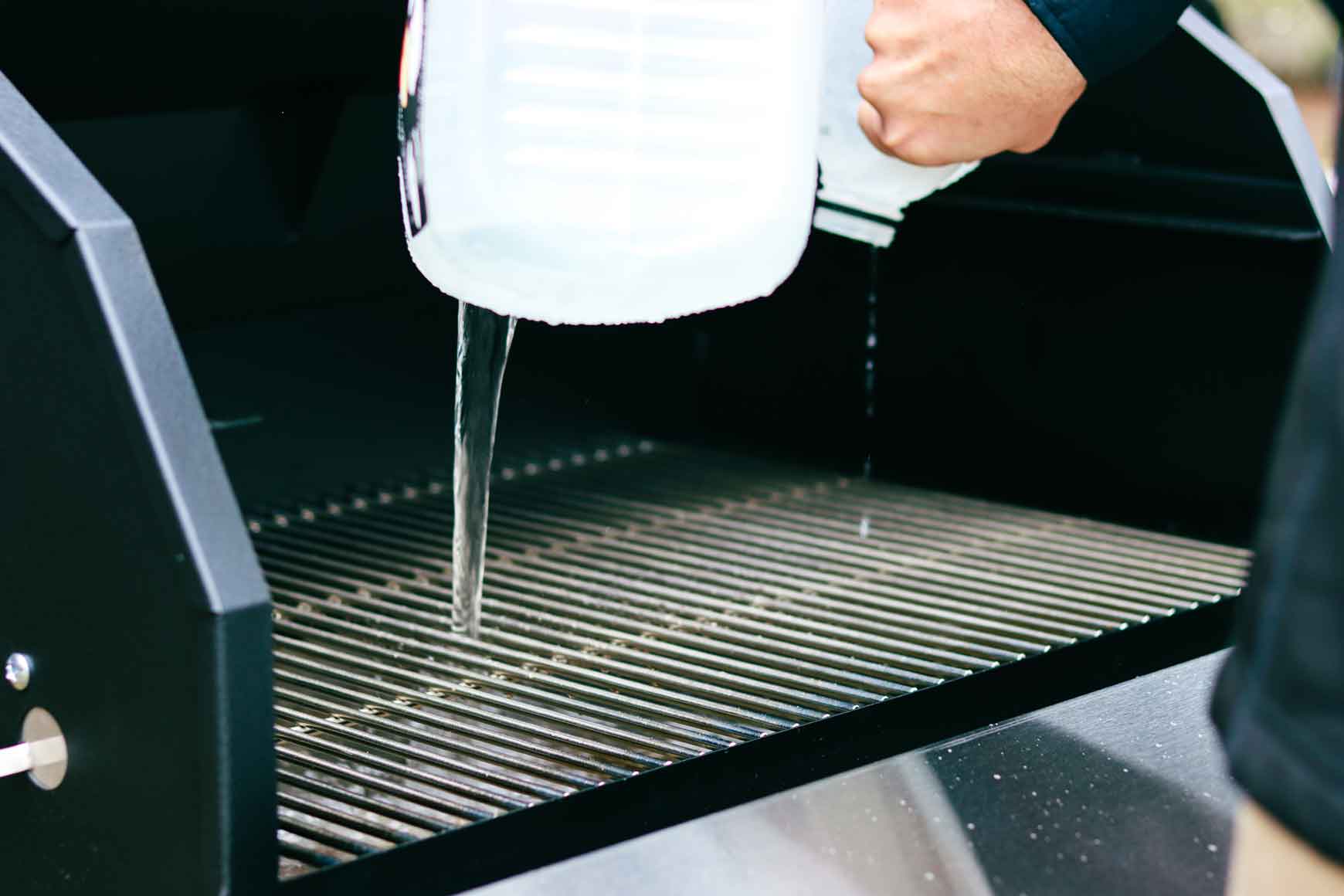 BARQ-H2O Pellet Smoker - Powered by Smokin' Brothers